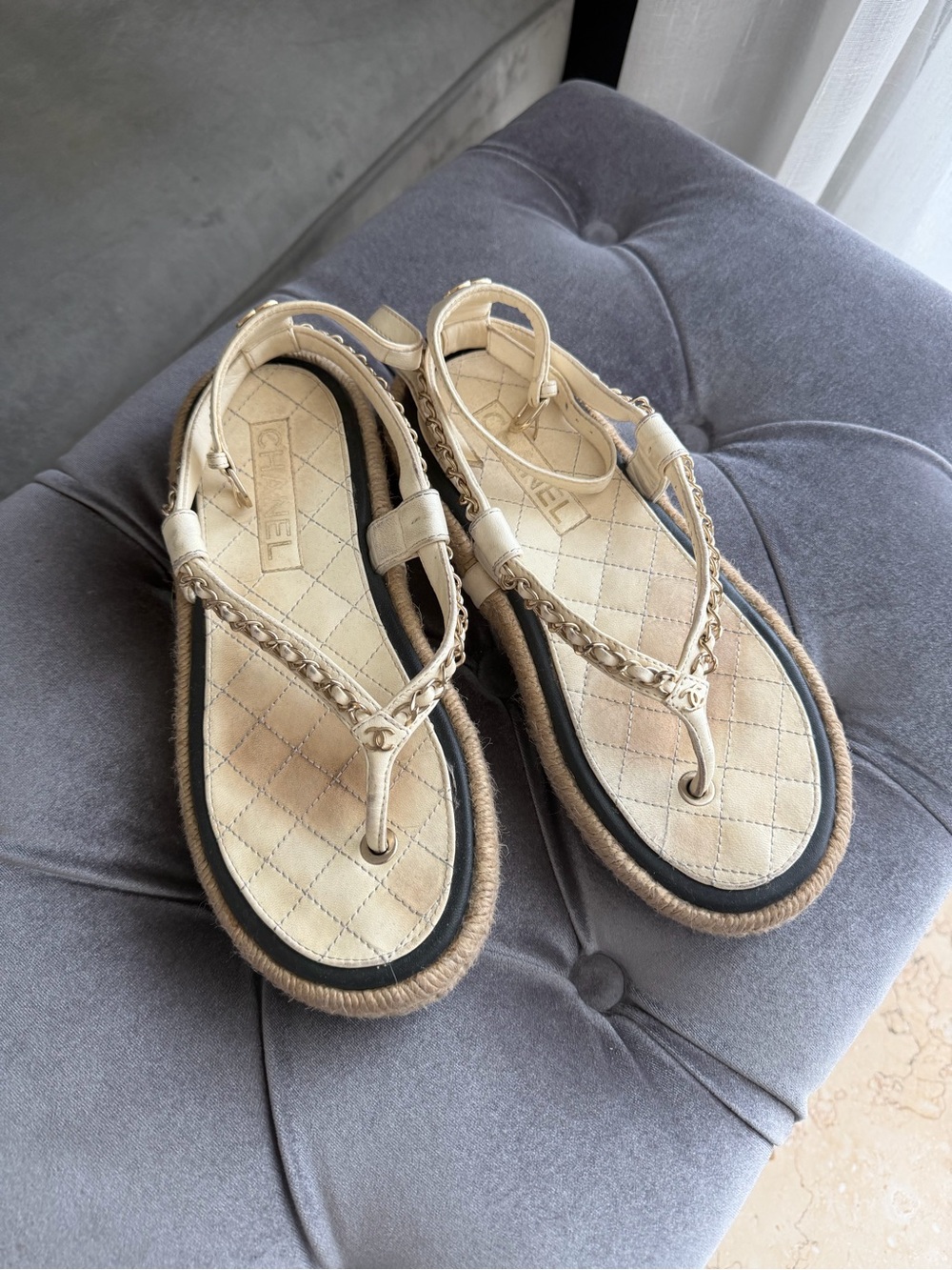 CHANEL Cream Quilted Leather Chain Thong Espadrille Sandals - Picture 4 of 5